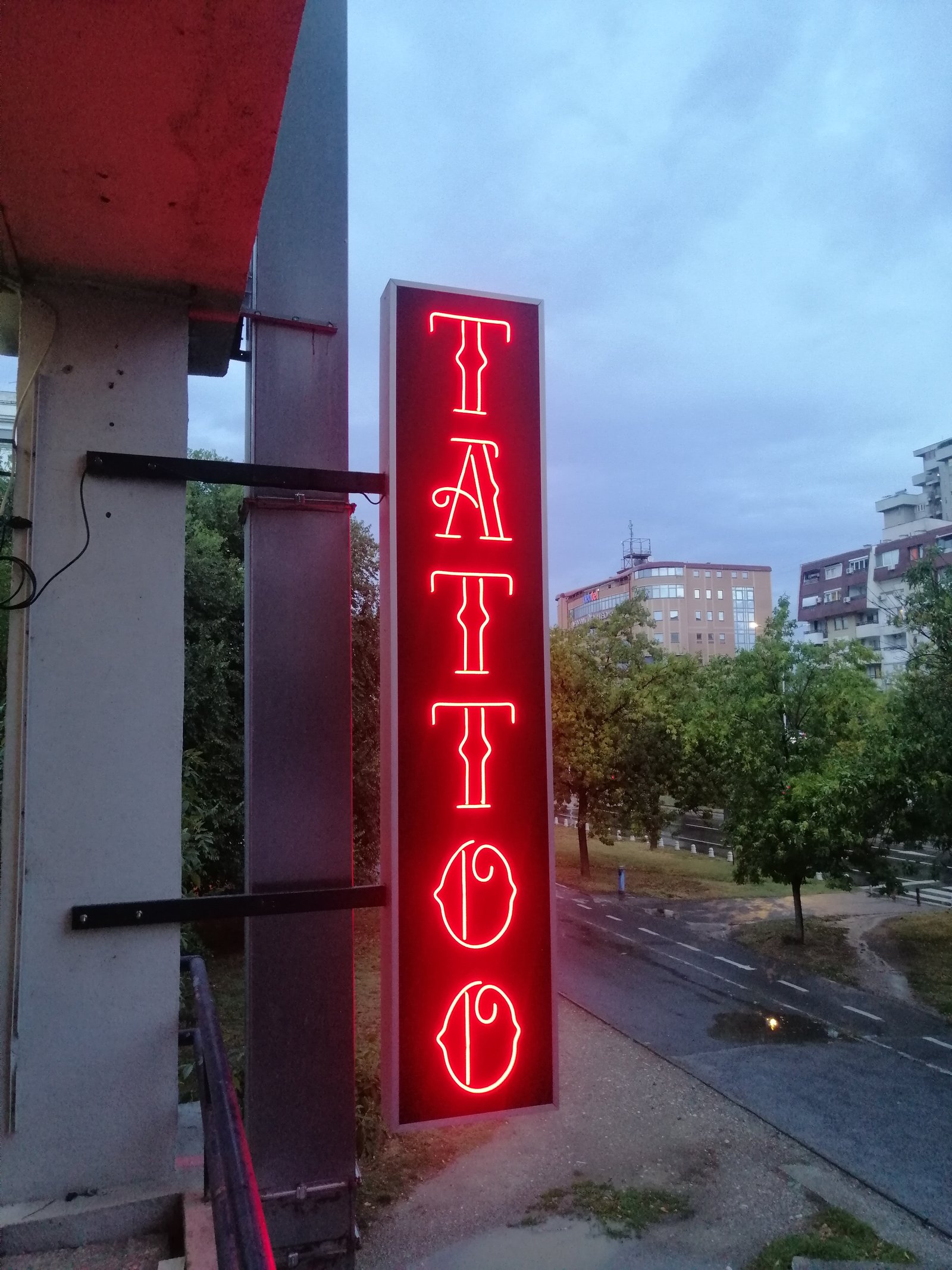 LED неон реклама 8